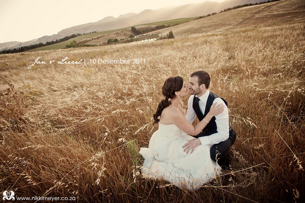 На пшеничном поле Свадебное фото на поле