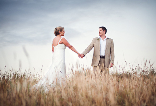 Держась за руки Свадебная прогулка