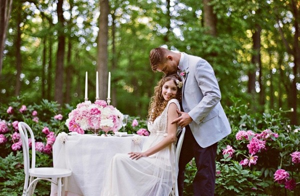 Столик для двоих Романтика на свадьбе