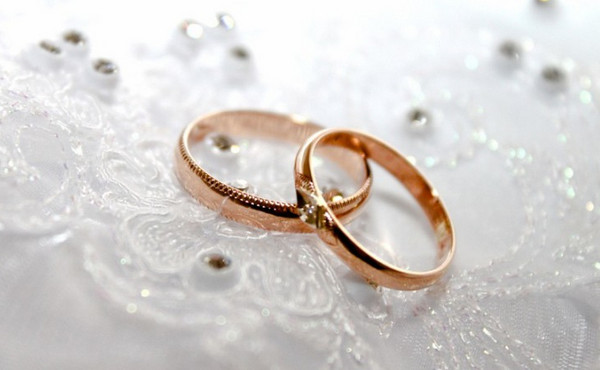 Традиционные обручальные кольца Фото колечек с бриллиантами