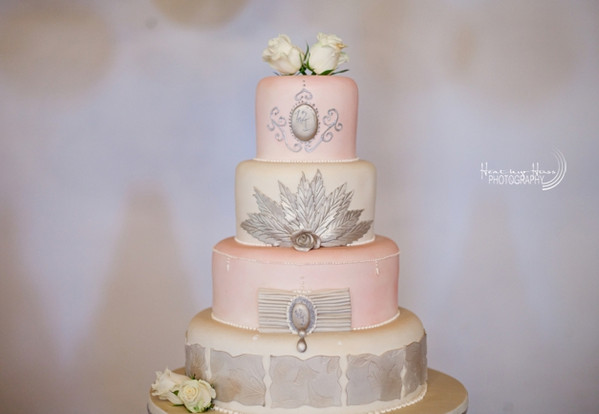Большой свадебный торт фото Четырёхъярусный круглый торт на свадьбу