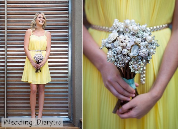 Свадебный букет из бусин и брошей