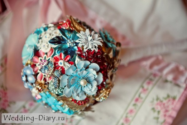 Свадебный букет металлические цветы