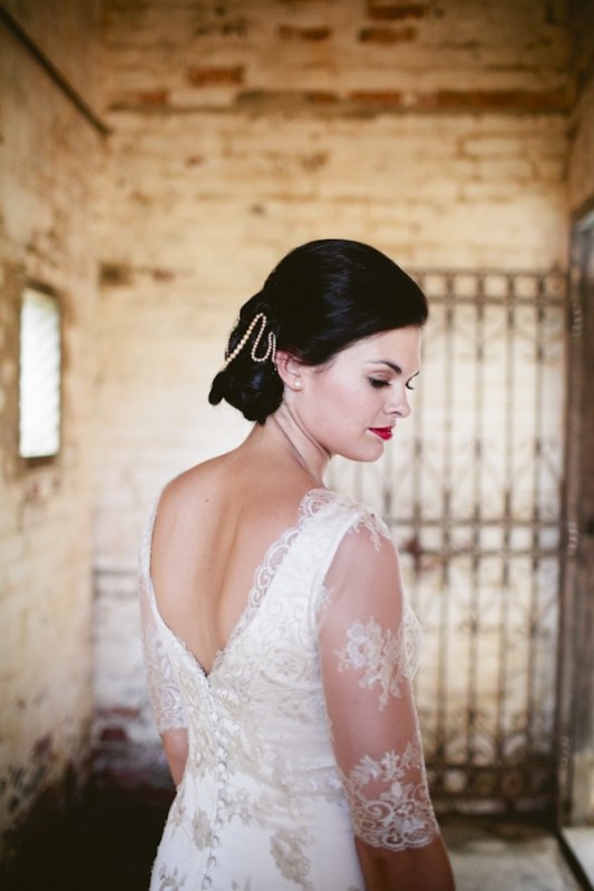 Шикарное платье с открытой спиной