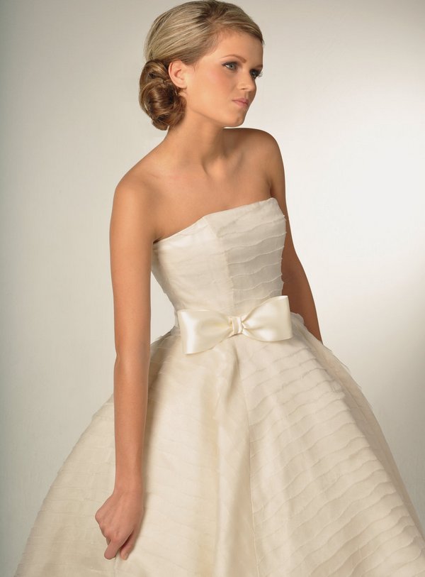 Пышное свадебное платье айвори без бретелей