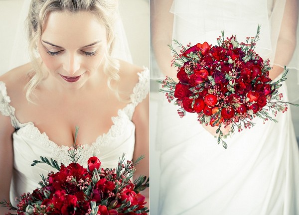 Красный моно-букет невесты
