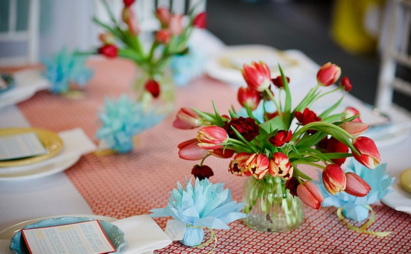 Стильное свадебное оформление в ярких тонах