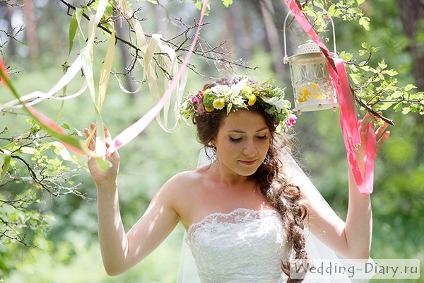 Женственная коса - лучшая свадебная прическа